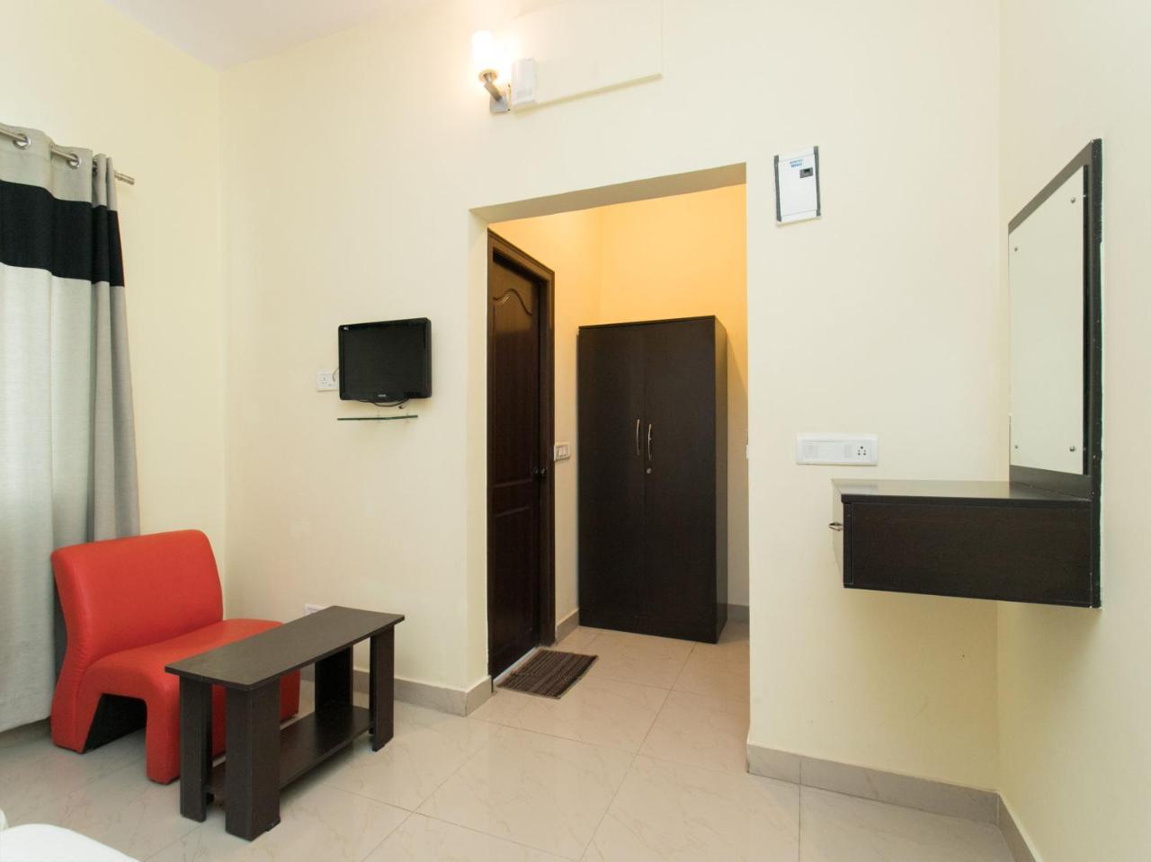 Oyo 10378 Hotel Hibiscus Mayflower Bangalore Exterior foto