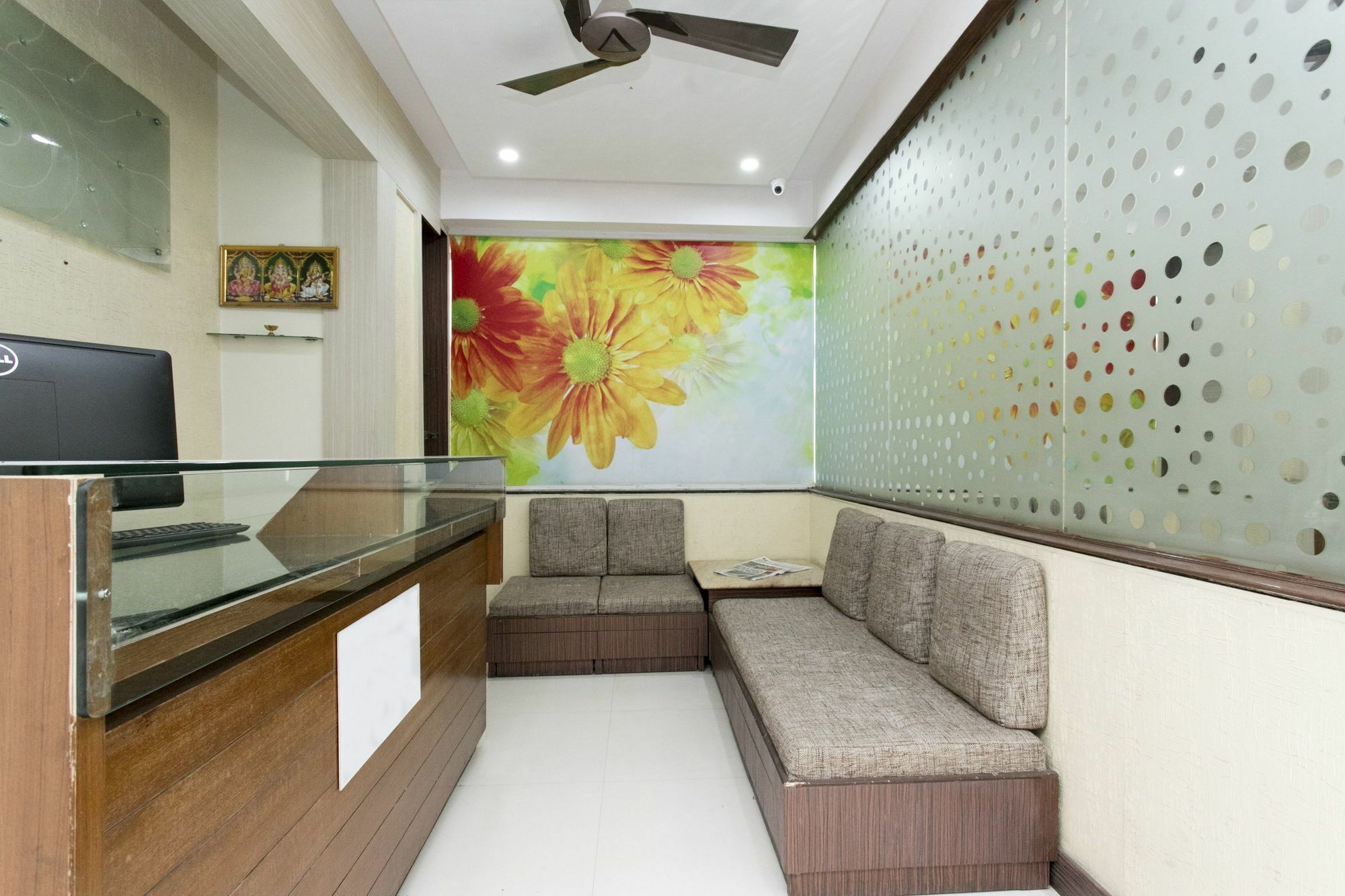 Oyo 10378 Hotel Hibiscus Mayflower Bangalore Exterior foto